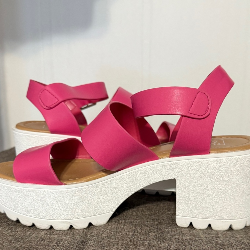 Pink Platform Sandals - Picture 6 of 8